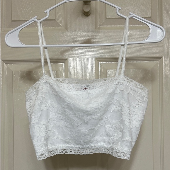 Pure Style Tops - Pure Style Lace Crop Top White Semi-Sheer Gorgeous Rose Floral Lace Overlay M